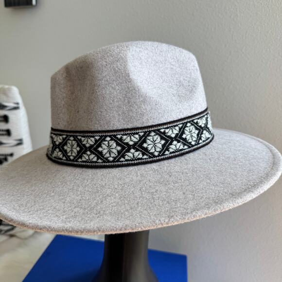 NWT Gray Wide Brim Felt Rancher Fedora Hat with Woven Jacquard Aztec Band main image 3